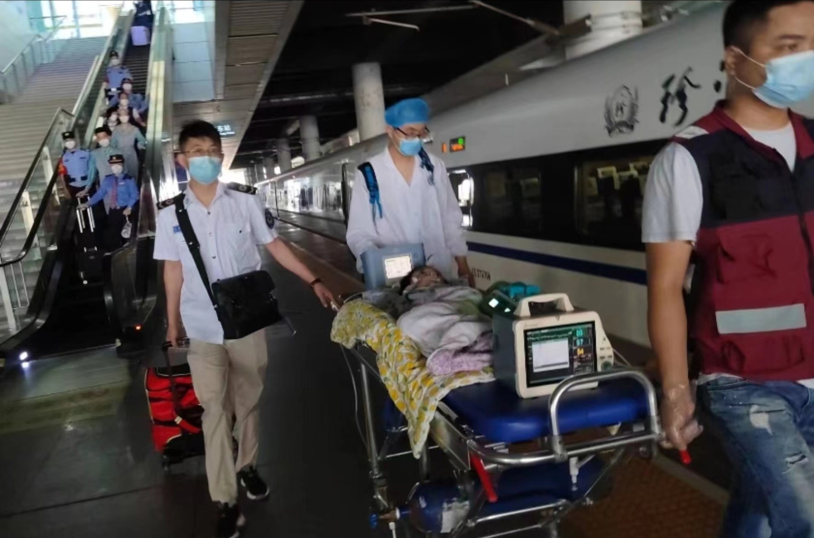 永吉县高铁转运公司